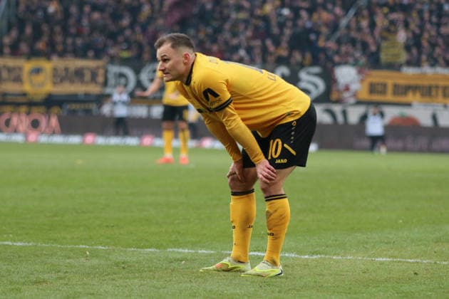 01.02.2026 Fußball Herren 2025 2026 2. Bundesliga 20. Spieltag SG Dynamo Dresden - DSC Arminia Bielefeld Rudolf-Harbig-Stadion Dresden Jakob Lemmer (Dresden, 10, gelb) trauert einer Chance nach. Dresden Sachsen Deutschland