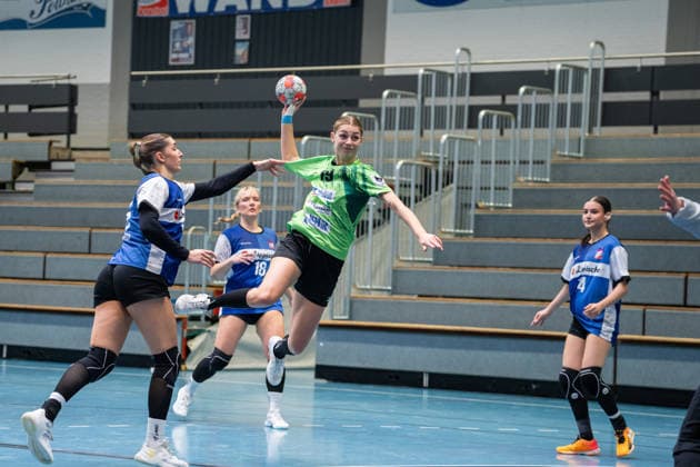HSG Blomberg-Lippe II vs. TSV Nord Harrislee, Handball, 3. Liga Nord, Spieltag 14, 1.2.2026, Saision 2025 2026, Blomberg Sandra Nickel (TSV Nord Harrislee, 19) im Torwurf Blomberg Sporthalle an der Ulmenallee Deutschland