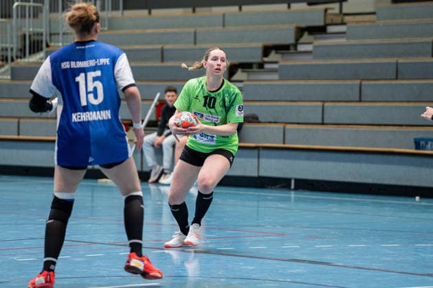 HSG Blomberg-Lippe II vs. TSV Nord Harrislee, Handball, 3. Liga Nord, Spieltag 14, 1.2.2026, Saision 2025 2026, Blomberg Leonie Mettner (TSV Nord Harrislee, 10) im Angriff Blomberg Sporthalle an der Ulmenallee Deutschland