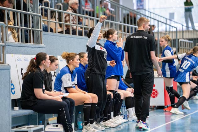 HSG Blomberg-Lippe II vs. TSV Nord Harrislee, Handball, 3. Liga Nord, Spieltag 14, 1.2.2026, Saision 2025 2026, Blomberg Louisa Werner (HSG Blomberg-Lippe II, 67) jubelt Blomberg Sporthalle an der Ulmenallee Deutschland