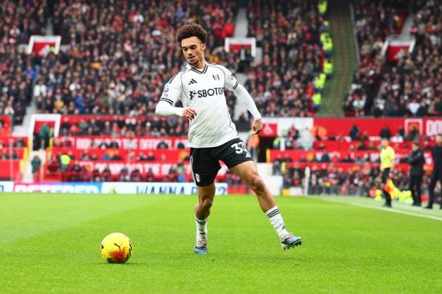 Antonee Robinson of Fulham Manchester United, ManU v Fulham, Premier League, Football, Old Trafford, Manchester, UK - 01 Feb 2026Manchester Old Trafford United Kingdom EDITORIAL USE ONLY No use with unauthorised audio, video, data, fixture lists, club league logos or live services. Online in-match use limited to 120 images, no video emulation. No use in betting, games or single club league player publications. Copyright: xPaulxCurrie Shutterstockx 16496861cp