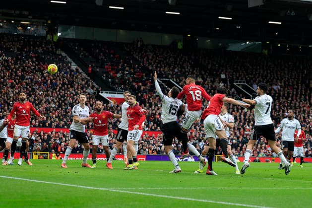 Manchester United, ManU v Fulham, Premier League Casemiro (18) of Manchester United scores to make it 1-0 during the Premier League match between Manchester United and Fulham at Old Trafford, Manchester, UK on 1 February 2026. Manchester Old Trafford Greater Manchester UK Editorial use only DataCo restrictions apply See www.football-dataco.com , Copyright: xConorxMolloyx PSI-23668-0048