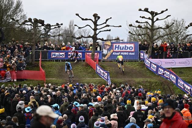 Spectators pictured during the men elite race at UCI Cyclocross World Championships, on Sunday 01 February 2026, in Hulst, The Netherlands. ERICxLALMAND  x160247132x