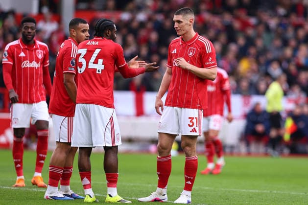 Nottingham Forest v Crystal Palace, Premier League Ola Aina talks with Nikola Milenkovic of Nottingham Forest during the Nottingham Forest v Crystal Palace Premier League match at the City Ground, West Bridgford, England on 1 February 2026 Credit: Ryan Crockett Every Second Media Editorial use only. All images are copyright Every Second Media Limited. No images may be reproduced without prior permission. All rights reserved. Premier League and Football League images are subject to licensing agreements with Football DataCo Limited. see https: www.football-dataco.com Copyright: xIMAGO EveryxSecondxMediax ESM-1783-0028 RyanxCrockettx xEveryxSecondxMediax