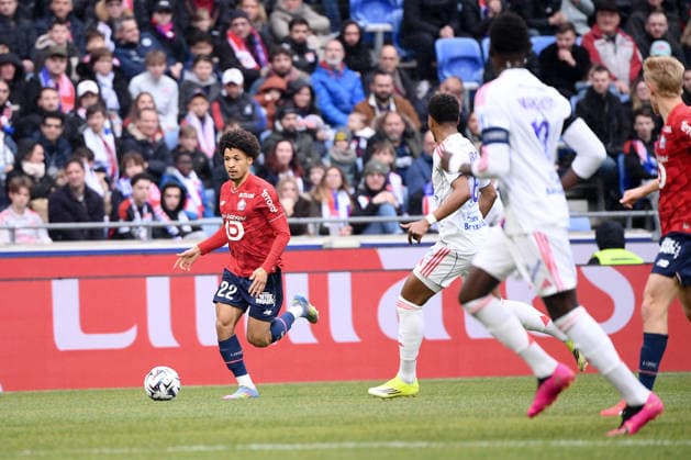 Olympique Lyonnais v Lille OSC - Ligue 1 McDonald s 2025 2026 22 Tiago SANTOS (losc) during the Ligue 1 McDonald s match between Lyon and Lille at Groupama Stadium on February 1, 2026 in Lyon, France. Lyon France  Copyright: xFEPx 776348270