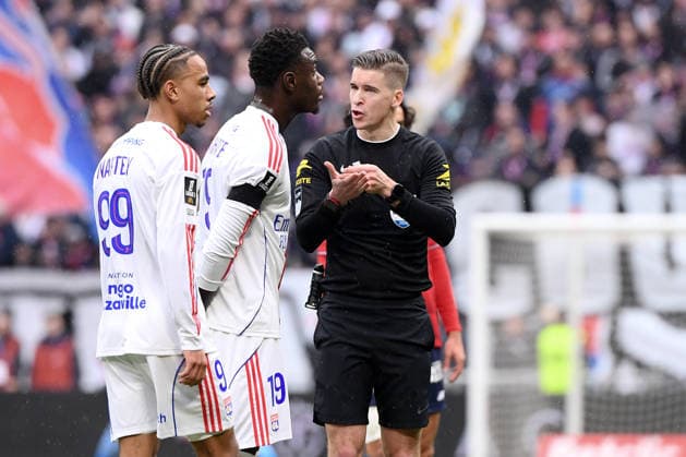 Olympique Lyonnais v Lille OSC - Ligue 1 McDonald s 2025 2026 19 Moussa NIAKHATE (ol) - Francois LETEXIER (ARBITRE) - 99 Noah NARTEY (ol) during the Ligue 1 McDonald s match between Lyon and Lille at Groupama Stadium on February 1, 2026 in Lyon, France. Lyon France  Copyright: xFEPx 776348270