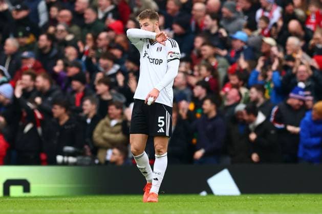 Joachim Andersen of Fulham looks dejected after the 1st goal scored by Casemiro of Manchester United, ManU Manchester United v Fulham, Premier League, Football, Old Trafford, Manchester, UK - 01 Feb 2026Manchester Old Trafford United Kingdom EDITORIAL USE ONLY No use with unauthorised audio, video, data, fixture lists, club league logos or live services. Online in-match use limited to 120 images, no video emulation. No use in betting, games or single club league player publications. Copyright: xPaulxCurrie Shutterstockx 16496861dl