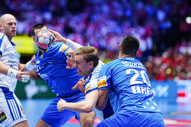 Gisli Kristjansson (Island, 10), Mateo Maras (Kroatien, 20) DEN, Island vs. Kroatien, Handball, EHF Europameisterschaft 2026, Spiel um Platz 3, 01.02.2026 DEN, Island vs. Kroatien, Handball, EHF Europameisterschaft 2026, Spiel um Platz 3, 01.02.2026 Herning Copyright: xEibner-Pressefoto MarcelxvonxFehrnx EP_MFN