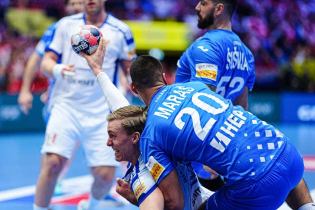 Gisli Kristjansson (Island, 10), Mateo Maras (Kroatien, 20) DEN, Island vs. Kroatien, Handball, EHF Europameisterschaft 2026, Spiel um Platz 3, 01.02.2026 DEN, Island vs. Kroatien, Handball, EHF Europameisterschaft 2026, Spiel um Platz 3, 01.02.2026 Herning Copyright: xEibner-Pressefoto MarcelxvonxFehrnx EP_MFN