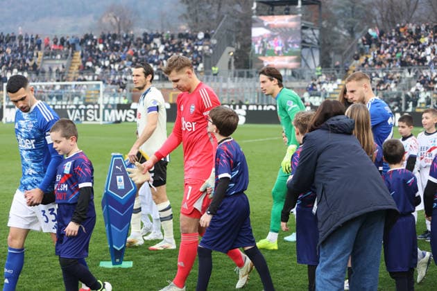 ComoÕs The entrance to the field during the Serie A soccer match between Como and Atalanta at the Giuseppe Sinigaglia stadium in Como, north Italy - February 1, 2026 - Soccer.  Copyright: xAntonioxSaiai LaPressex