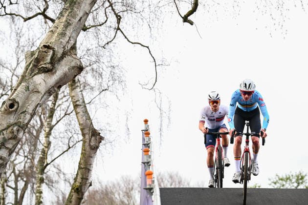 2026 UCI Cyclo-cross World Championships Picture by Simon Wilkinson SWpix.com - 01 02 2026 - Cycling - 2026 UCI Cyclo-cross World Championships - Hulst, Zeeland, Netherlands - Men™s Elite - Cameron Mason (Great Britain) Copyright: x xSWpix.comx(t axPhotographyxHubxLtd)xSimonxWilkinson SWpix.comx SWP-3176-0308