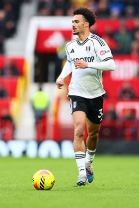 Antonee Robinson of Fulham Manchester United, ManU v Fulham, Premier League, Football, Old Trafford, Manchester, UK - 01 Feb 2026Manchester Old Trafford United Kingdom EDITORIAL USE ONLY No use with unauthorised audio, video, data, fixture lists, club league logos or live services. Online in-match use limited to 120 images, no video emulation. No use in betting, games or single club league player publications. Copyright: xPaulxCurrie Shutterstockx 16496861du