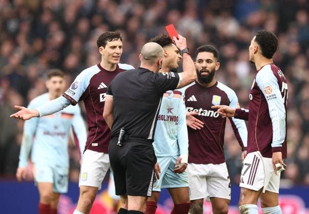 Referee Mr Tim Robinson shows Kevin Schade of Brentford a red card. Aston Villa v Brentford, Premier League, Football, Villa Park, Birmingham, UK - 01 Feb 2026Birmingham Villa Park United Kingdom EDITORIAL USE ONLY No use with unauthorised audio, video, data, fixture lists, club league logos or live services. Online in-match use limited to 120 images, no video emulation. No use in betting, games or single club league player publications. Copyright: xRyanxBrowne Shutterstockx 16496858ao