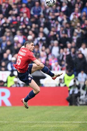 Olympique Lyonnais v Lille OSC - Ligue 1 McDonald s 2025 2026 15 Romain PERRAUD (losc) during the Ligue 1 McDonald s match between Lyon and Lille at Groupama Stadium on February 1, 2026 in Lyon, France. Lyon France  Copyright: xFEPx 776348270