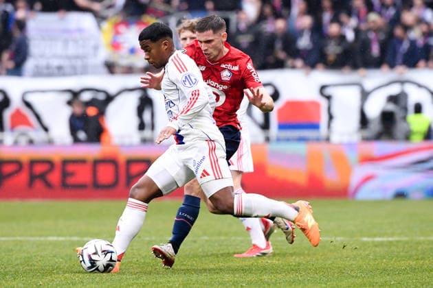 Olympique Lyonnais v Lille OSC - Ligue 1 McDonald s 2025 2026 15 Romain PERRAUD (losc) - 09 ENDRICK Felipe Moreira de Sousa (ol) during the Ligue 1 McDonald s match between Lyon and Lille at Groupama Stadium on February 1, 2026 in Lyon, France. Lyon France  Copyright: xFEPx 776348270