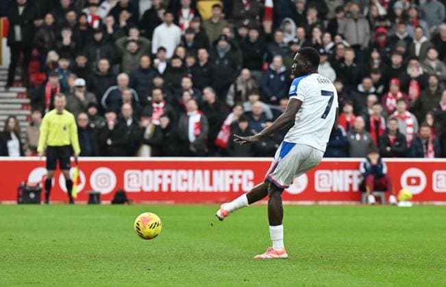 Ismaïla Sarr of Crystal Palace scores the team s first goal from a penalty Nottingham Forest v Crystal Palace, Premier League, Football, City Ground, Nottingham, UK - 01 Feb 2026Nottingham City Ground United Kingdom EDITORIAL USE ONLY No use with unauthorised audio, video, data, fixture lists, club league logos or live services. Online in-match use limited to 120 images, no video emulation. No use in betting, games or single club league player publications. Copyright: xAnnaxGowthorpe Shutterstockx 16496863ab