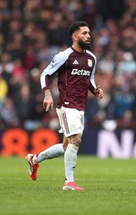 Douglas Luiz of Aston Villa Aston Villa v Brentford, Premier League, Football, Villa Park, Birmingham, UK - 01 Feb 2026Birmingham Villa Park United Kingdom EDITORIAL USE ONLY No use with unauthorised audio, video, data, fixture lists, club league logos or live services. Online in-match use limited to 120 images, no video emulation. No use in betting, games or single club league player publications. Copyright: xRyanxBrowne Shutterstockx 16496858bc