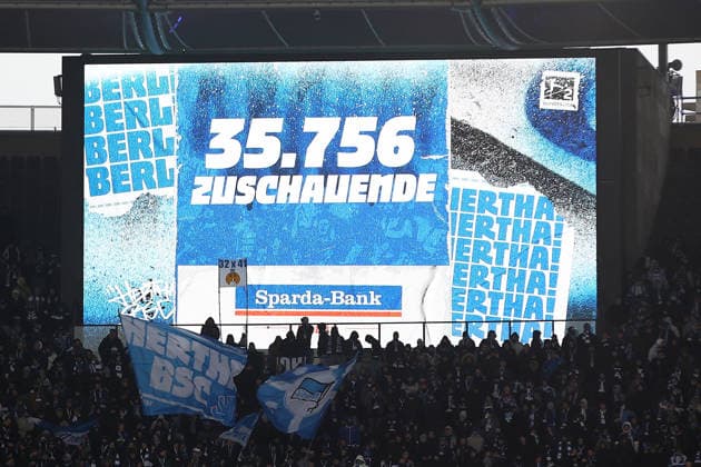 01.02.2026, xtgx, Fussball 2.Bundesliga, Hertha BSC Berlin - SV Darmstadt 98 v.l. Zuschauerzahl auf der Anzeigetafel gegendert (DFL DFB REGULATIONS PROHIBIT ANY USE OF PHOTOGRAPHS as IMAGE SEQUENCES and or QUASI-VIDEO) Berlin