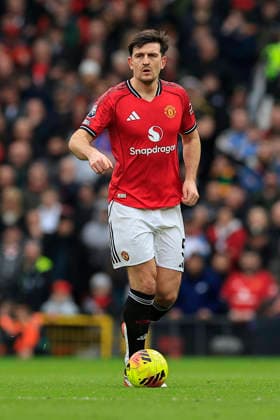 Manchester United, ManU v Fulham, Premier League Harry Maguire (5) of Manchester United during the Premier League match between Manchester United and Fulham at Old Trafford, Manchester, UK on 1 February 2026. Manchester Old Trafford Greater Manchester UK Editorial use only DataCo restrictions apply See www.football-dataco.com , Copyright: xConorxMolloyx PSI-23668-0069