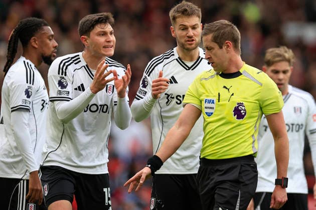 Manchester United, ManU v Fulham, Premier League Referee John Brooks points for a penalty kick which was later rescinded as the offence was outside the box during the Premier League match between Manchester United and Fulham at Old Trafford, Manchester, UK on 1 February 2026. Manchester Old Trafford Greater Manchester UK Editorial use only DataCo restrictions apply See www.football-dataco.com , Copyright: xConorxMolloyx PSI-23668-0072