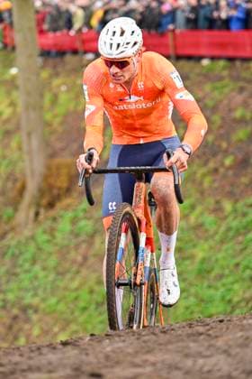 UCI World Championships 2026 Hulst HULST, THE NETHERLANDS - FEBRUARY 01 : Van Der Poel Mathieu (Ned) in action during the 2026 UCI Cyclo-Cross World Championships for Men Elite on February 01, 2026 in Hulst, The Netherlands, 01 02 2026 Hulst The Netherlands  Copyright: xNicoxVereeckenx
