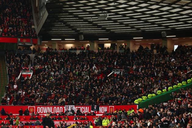 Fulham fans Manchester United, ManU v Fulham, Premier League, Football, Old Trafford, Manchester, UK - 01 Feb 2026Manchester Old Trafford United Kingdom EDITORIAL USE ONLY No use with unauthorised audio, video, data, fixture lists, club league logos or live services. Online in-match use limited to 120 images, no video emulation. No use in betting, games or single club league player publications. Copyright: xPaulxCurrie Shutterstockx 16496861el