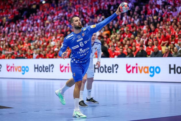 01.02.2026, Handball, Men s EHF EURO 2026, Island - Kroatien, Jyske Bank Boxen in Herning, Dänemark, Placement Match 3 4: Mario Sostaric (Croatia 06) Dänemark