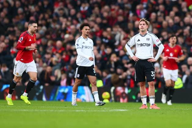 Emile Smith Rowe of Fulham looks dejected after the 2nd goal scored by Matheus Cunha of Manchester United, ManU Manchester United v Fulham, Premier League, Football, Old Trafford, Manchester, UK - 01 Feb 2026Manchester Old Trafford United Kingdom EDITORIAL USE ONLY No use with unauthorised audio, video, data, fixture lists, club league logos or live services. Online in-match use limited to 120 images, no video emulation. No use in betting, games or single club league player publications.  Copyright: xPaulxCurrie Shutterstockx 16496861fk