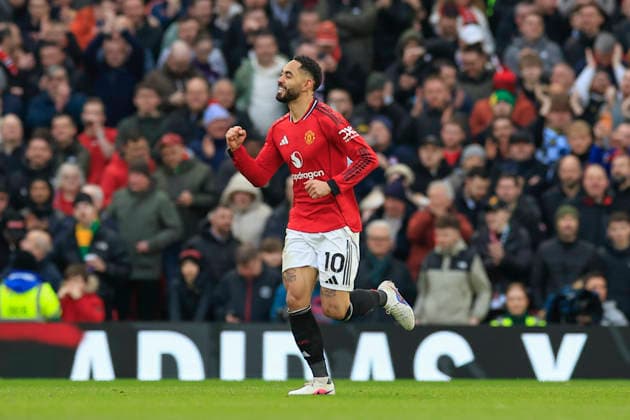 Manchester United, ManU v Fulham, Premier League Matheus Cunha (10) of Manchester United celebrates scoring to make it 2-0 during the Premier League match between Manchester United and Fulham at Old Trafford, Manchester, UK on 1 February 2026. Manchester Old Trafford Greater Manchester UK Editorial use only DataCo restrictions apply See www.football-dataco.com , Copyright: xConorxMolloyx PSI-23668-0080