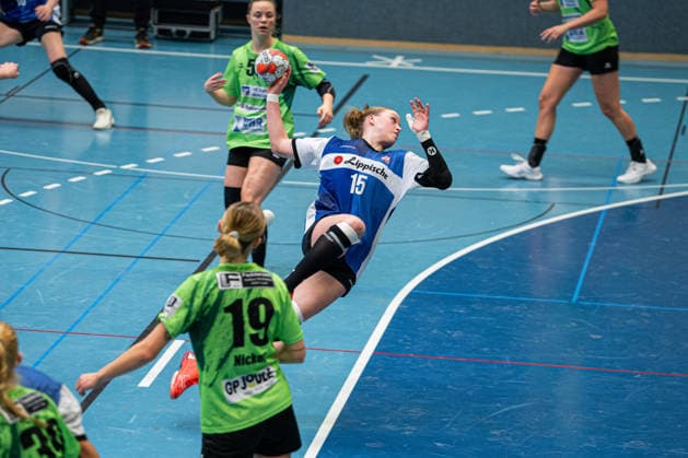 HSG Blomberg-Lippe II vs. TSV Nord Harrislee, Handball, 3. Liga Nord, Spieltag 14, 1.2.2026, Saision 2025 2026, Blomberg Liv Kehrmann (HSG Blomberg-Lippe II, 15) im Torwurf Blomberg Sporthalle an der Ulmenallee Deutschland