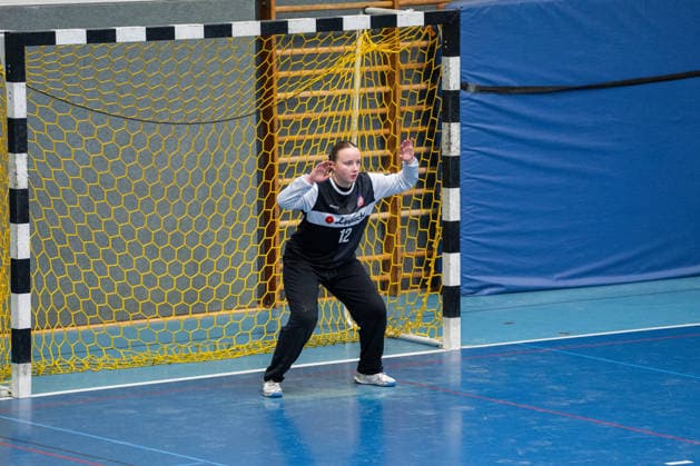 HSG Blomberg-Lippe II vs. TSV Nord Harrislee, Handball, 3. Liga Nord, Spieltag 14, 1.2.2026, Saision 2025 2026, Blomberg Emma Stuerenburg (HSG Blomberg-Lippe II, 12) bei einem 7-Meter Wurf Blomberg Sporthalle an der Ulmenallee Deutschland