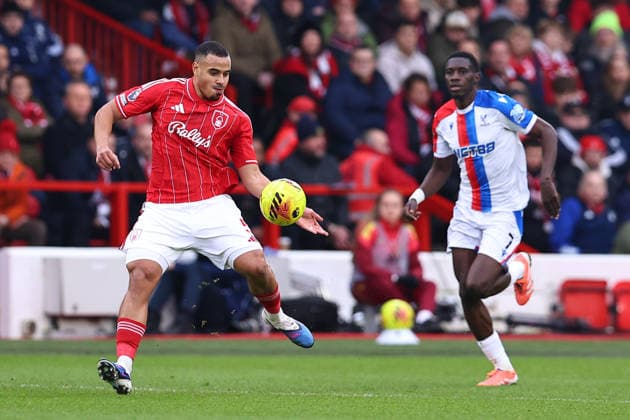 Nottingham Forest v Crystal Palace, Premier League Murillo of Nottingham Forest controls the ball during the Nottingham Forest v Crystal Palace Premier League match at the City Ground, West Bridgford, England on 1 February 2026 Credit: Ryan Crockett Every Second Media Editorial use only. All images are copyright Every Second Media Limited. No images may be reproduced without prior permission. All rights reserved. Premier League and Football League images are subject to licensing agreements with Football DataCo Limited. see https: www.football-dataco.com Copyright: xIMAGO EveryxSecondxMediax ESM-1783-0060 RyanxCrockettx xEveryxSecondxMediax