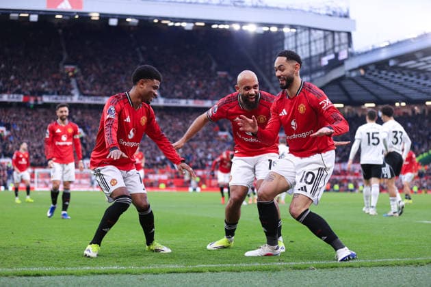 Football - Premier League - Manchester United, ManU v Fulham 1st February 2026 - Premier League - Manchester United v Fulham - Matheus Cunha of Manchester United celebrates with Bryan Mbeumo of Manchester United (C) and Amad Diallo of Manchester United after scoring their 2nd goal - Photo: Simon Stacpoole Offside. Manchester UK Copyright: xSimonxStacpoolexOffside