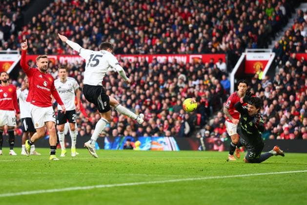 Jorge Cuenca of Fulham has his goal disallowed for offside Manchester United, ManU v Fulham, Premier League, Football, Old Trafford, Manchester, UK - 01 Feb 2026Manchester Old Trafford United Kingdom EDITORIAL USE ONLY No use with unauthorised audio, video, data, fixture lists, club league logos or live services. Online in-match use limited to 120 images, no video emulation. No use in betting, games or single club league player publications.  Copyright: xPaulxCurrie Shutterstockx 16496861fm
