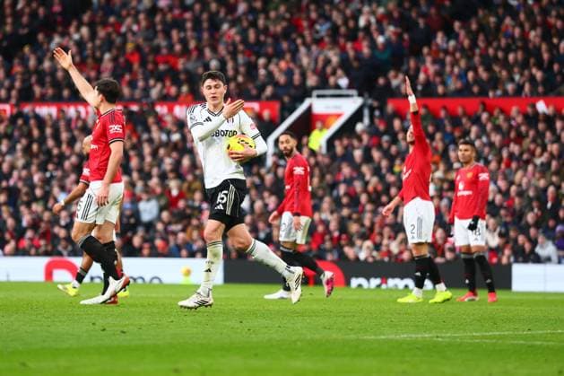 Jorge Cuenca of Fulham has his goal disallowed for offside Manchester United, ManU v Fulham, Premier League, Football, Old Trafford, Manchester, UK - 01 Feb 2026Manchester Old Trafford United Kingdom EDITORIAL USE ONLY No use with unauthorised audio, video, data, fixture lists, club league logos or live services. Online in-match use limited to 120 images, no video emulation. No use in betting, games or single club league player publications.  Copyright: xPaulxCurrie Shutterstockx 16496861fv