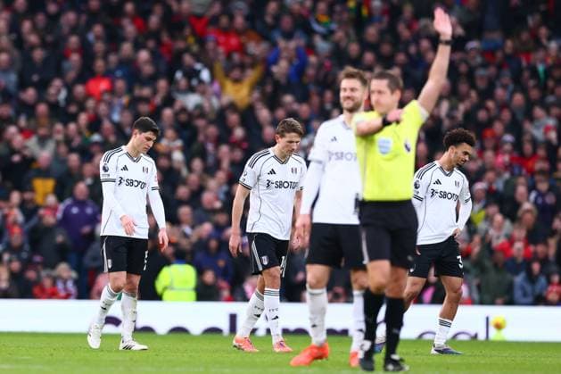 Jorge Cuenca of Fulham looks dejected after having a goal disallowed Manchester United, ManU v Fulham, Premier League, Football, Old Trafford, Manchester, UK - 01 Feb 2026Manchester Old Trafford United Kingdom EDITORIAL USE ONLY No use with unauthorised audio, video, data, fixture lists, club league logos or live services. Online in-match use limited to 120 images, no video emulation. No use in betting, games or single club league player publications.  Copyright: xPaulxCurrie Shutterstockx 16496861fx