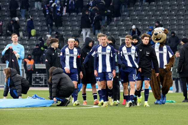 DEU, DFL, 2. FBL, Hertha BSC vs. Darmstadt, 01.02.2026, Berliner Olympiastadion, Berlin, DEU, DFL, 2. FBL, Hertha BSC vs. Darmstadt, im Bild Hertha-Spielerkreis DFL - regulations prohibit any use of Photographs as image sequences and or quasi-video