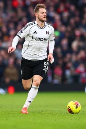 Joachim Andersen of Fulham Manchester United, ManU v Fulham, Premier League, Football, Old Trafford, Manchester, UK - 01 Feb 2026Manchester Old Trafford United Kingdom EDITORIAL USE ONLY No use with unauthorised audio, video, data, fixture lists, club league logos or live services. Online in-match use limited to 120 images, no video emulation. No use in betting, games or single club league player publications.  Copyright: xPaulxCurrie Shutterstockx 16496861gr
