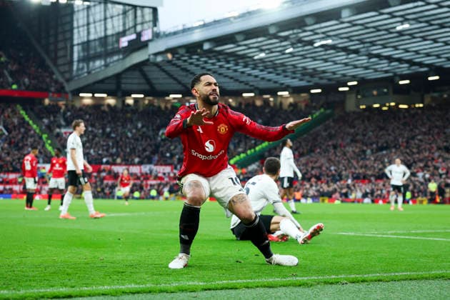 Manchester United, ManU v Fulham, Premier League Manchester United forward Matheus Cunha (10) scores a GOAL 2-0 celebrates during the Manchester United v Fulham Premier League match at Old Trafford, Manchester, England on 1 February 2026 Credit: Phil Duncan Every Second Media Editorial use only. All images are copyright Every Second Media Limited. No images may be reproduced without prior permission. All rights reserved. Premier League and Football League images are subject to licensing agreements with Football DataCo Limited. see https: www.football-dataco.com Copyright: xIMAGO EveryxSecondxMediax ESM-1779-0014 PhilxDuncanx xEveryxSecondxMediax