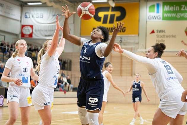 Toyota DBBL 2025 2026 - Syntainics MBC vs.USC Freiburg Halle Saale, Deutschland 01.Februar 2026: Im Bild:v.li.Helena Englisch (Freiburg), Abigail Ann Prohaska (Freiburg), Khalis Cain (Halle) und ElÃ a Gaba (Freiburg) Halle Saale swh.Arena Sachsen-Anhalt Deutschland