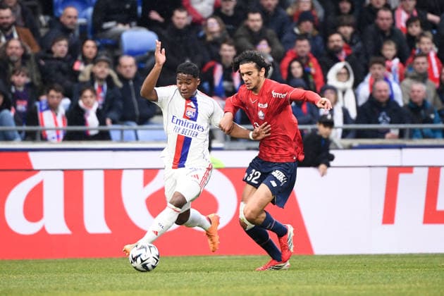 Olympique Lyonnais v Lille OSC - Ligue 1 McDonald s 2025 2026 09 ENDRICK Felipe Moreira de Sousa (ol) - 32 Ayyoub BOUADDI (losc) during the Ligue 1 McDonald s match between Lyon and Lille at Groupama Stadium on February 1, 2026 in Lyon, France. Lyon France  Copyright: xFEPx 776348270