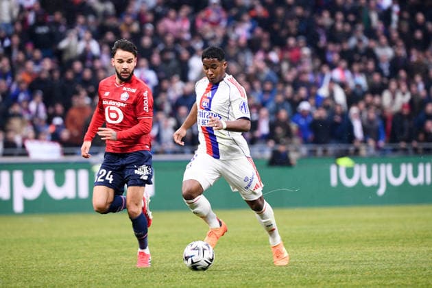 Olympique Lyonnais v Lille OSC - Ligue 1 McDonald s 2025 2026 24 Calvin VERDONK (losc) - 09 ENDRICK Felipe Moreira de Sousa (ol) during the Ligue 1 McDonald s match between Lyon and Lille at Groupama Stadium on February 1, 2026 in Lyon, France. Lyon France  Copyright: xFEPx 776348270