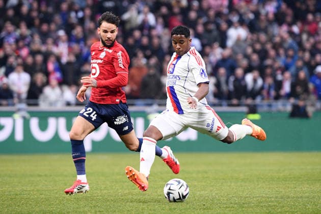 Olympique Lyonnais v Lille OSC - Ligue 1 McDonald s 2025 2026 24 Calvin VERDONK (losc) - 09 ENDRICK Felipe Moreira de Sousa (ol) during the Ligue 1 McDonald s match between Lyon and Lille at Groupama Stadium on February 1, 2026 in Lyon, France. Lyon France  Copyright: xFEPx 776348270