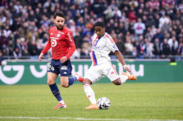 Olympique Lyonnais v Lille OSC - Ligue 1 McDonald s 2025 2026 24 Calvin VERDONK (losc) - 09 ENDRICK Felipe Moreira de Sousa (ol) during the Ligue 1 McDonald s match between Lyon and Lille at Groupama Stadium on February 1, 2026 in Lyon, France. Lyon France  Copyright: xFEPx 776348270