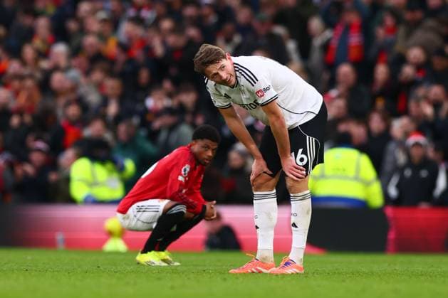 Sander Berge of Fulham at the end of the match Manchester United, ManU v Fulham, Premier League, Football, Old Trafford, Manchester, UK - 01 Feb 2026Manchester Old Trafford United Kingdom EDITORIAL USE ONLY No use with unauthorised audio, video, data, fixture lists, club league logos or live services. Online in-match use limited to 120 images, no video emulation. No use in betting, games or single club league player publications. Copyright: xPaulxCurrie Shutterstockx 16496861hu