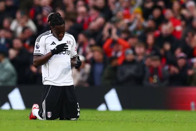 Calvin Bassey of Fulham at the end of the match Manchester United, ManU v Fulham, Premier League, Football, Old Trafford, Manchester, UK - 01 Feb 2026Manchester Old Trafford United Kingdom EDITORIAL USE ONLY No use with unauthorised audio, video, data, fixture lists, club league logos or live services. Online in-match use limited to 120 images, no video emulation. No use in betting, games or single club league player publications. Copyright: xPaulxCurrie Shutterstockx 16496861hw