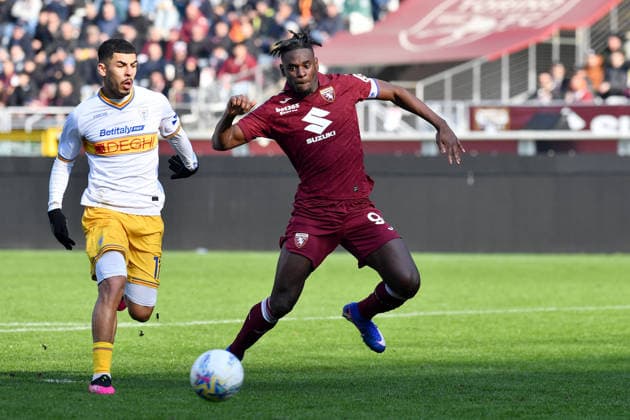 CALCIO - Serie A - Torino FC vs US Lecce Duvan Zapata of Torino FC and Danilo Veiga of US Lecce during Serie A 2025 26 match between Torino FC and of US Lecce at Olimpico Grande Torino Stadium on February 01, 2026 in Turin, Italy - ph Giuliano Marchisciano Turin Italy  Copyright: xIPAxSport ABACAx