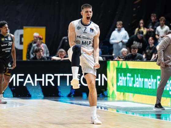 Dusan Neskovic (MLP Academics Heidelberg, 07) jubelt und freut sich Basketball Loewen Braunschweig vs. MLP Academics Heidelberg, Basketball, easyCredit Basketball Bundesliga, 18. Spieltag, Saison 2025 2026, 01.02.2026 Basketball Loewen Braunschweig vs. MLP Academics Heidelberg, Basketball, easyCredit Basketball Bundesliga, 18. Spieltag, Saison 2025 2026, 01.02.2026 Braunschweig Copyright: xEibner-Pressefoto DamianxKruczynx EP_DKI