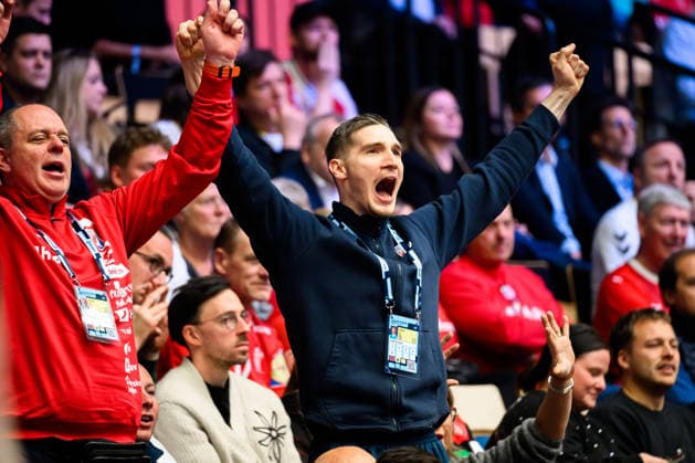 Herning: Handball EM 2026 - Spiel Platz 3 - Island - Kroatien Torhueter Dominik Kuzmanovic (Kroatien) Jubel Freude Emotion Herning Jyske Bank Boxen Daenemark