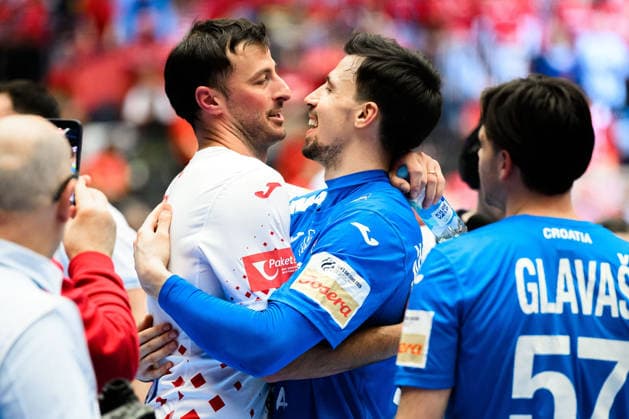 Herning: Handball EM 2026 - Spiel Platz 3 - Island - Kroatien Domagoj Duvnjak (Kroatien), Ivan Martinovic (Kroatien) Herning Jyske Bank Boxen Daenemark